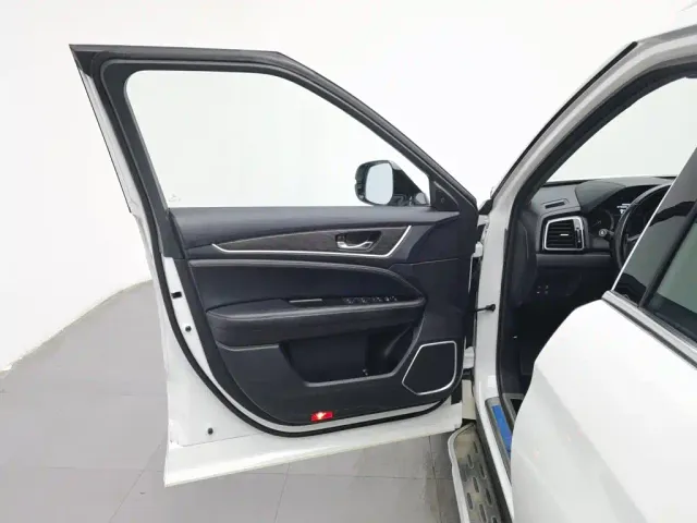 Honda UR-V — Фото автомобиля 8