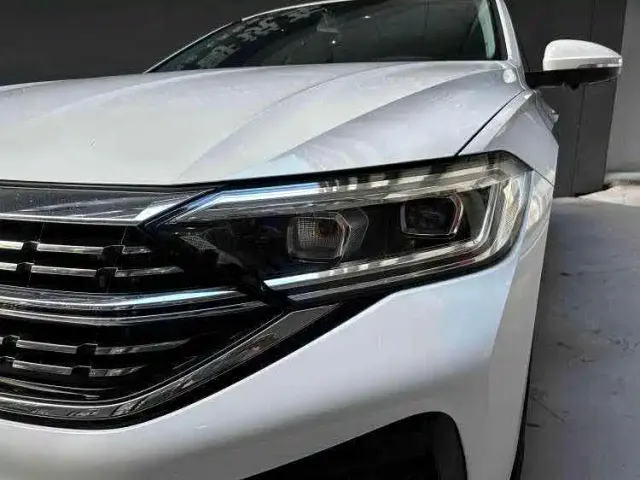 Volkswagen Sagitar — Фото автомобиля 2