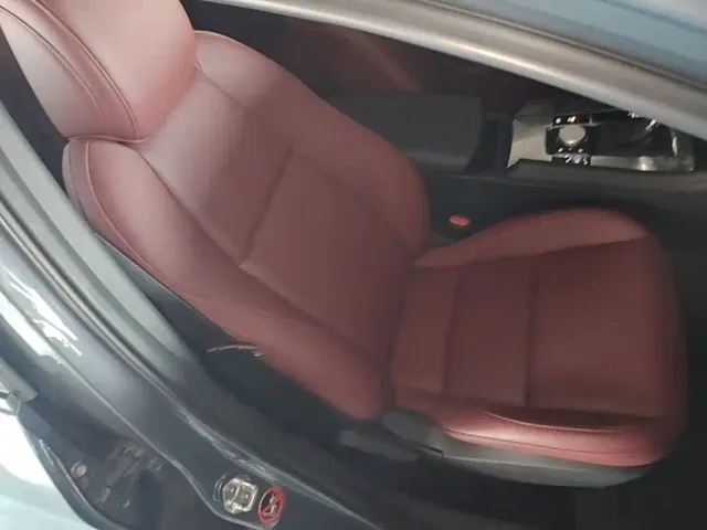 Mazda Axela — Фото автомобиля 24