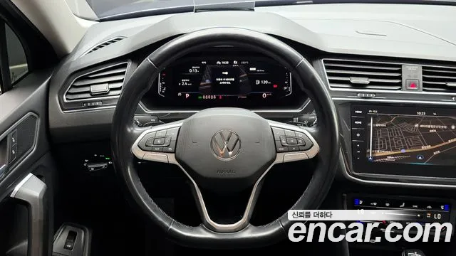Volkswagen Tiguan — Фото автомобиля 13