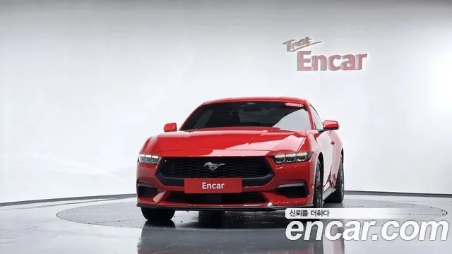 Ford Mustang — Фото автомобиля 3