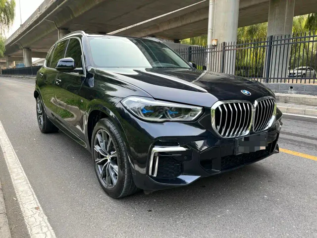BMW X5 — Фото автомобиля 3