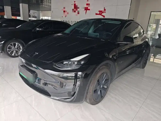 Фотография автомобиля — Tesla Model Y
