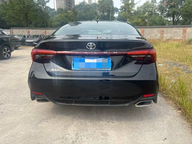 Toyota Avalon — Фото автомобиля 6