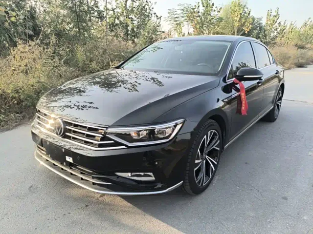 Фотография автомобиля — Volkswagen Magotan