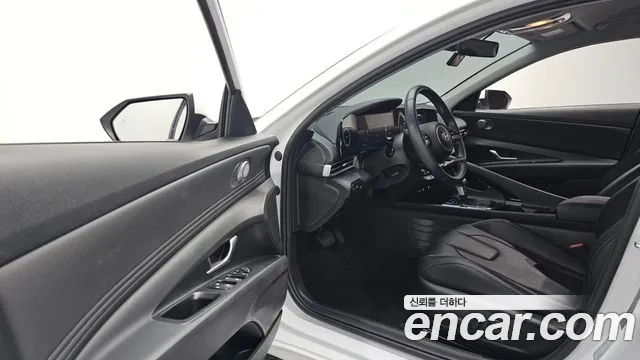 Hyundai AVANTE Avante (CN7) — Фото автомобиля 10