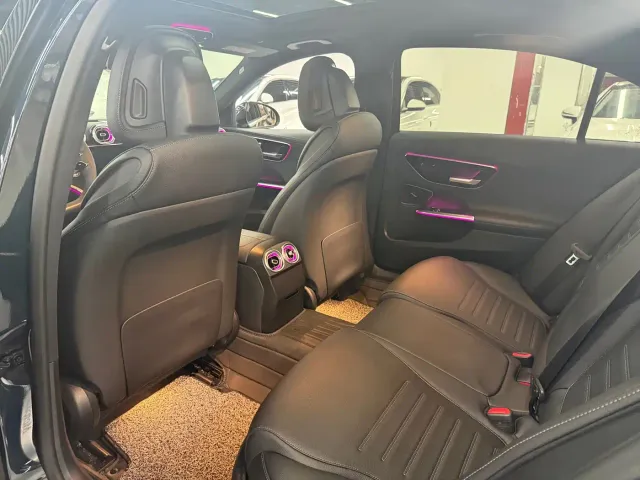 Mercedes-Benz C-Class — Фото автомобиля 9