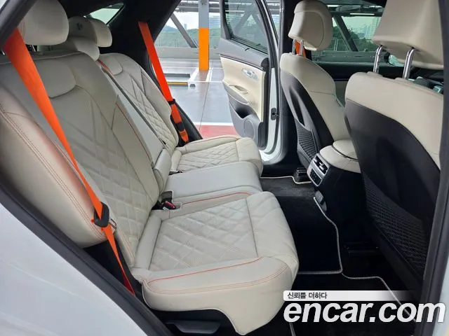 Genesis GV70 — Фото автомобиля 10
