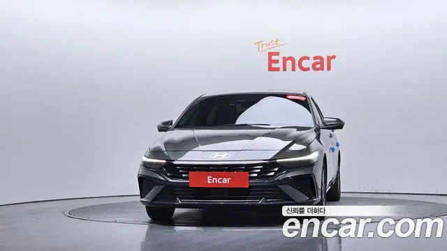 Hyundai AVANTE — Фото автомобиля 3