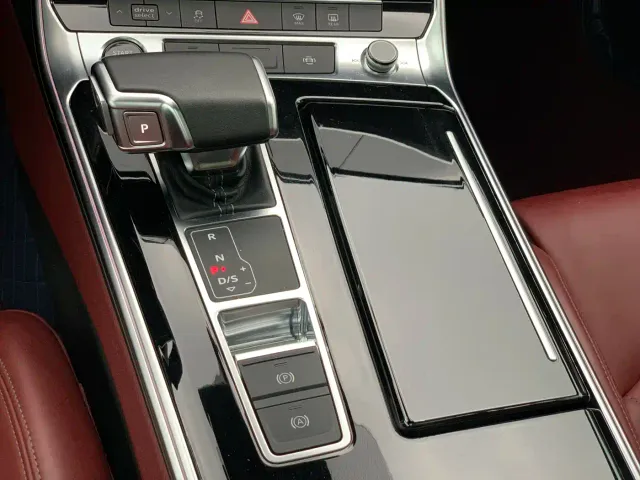 Audi A7L — Фото автомобиля 21