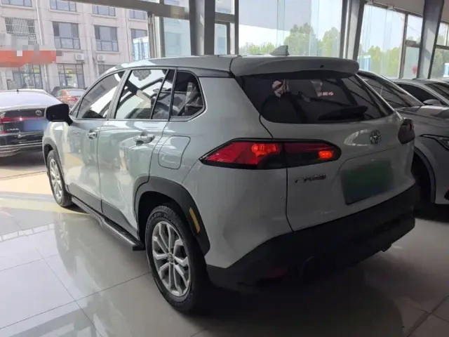 Toyota Frontlander — Фото автомобиля 4