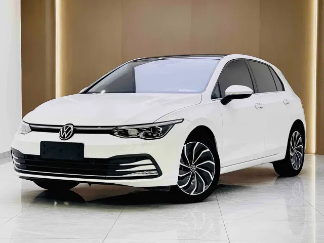 Фотография автомобиля — Volkswagen Golf