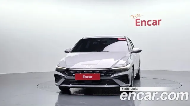 Hyundai Avante CN7 — Фото автомобиля 2