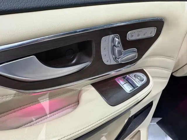Mercedes-Benz V-Class — Фото автомобиля 18