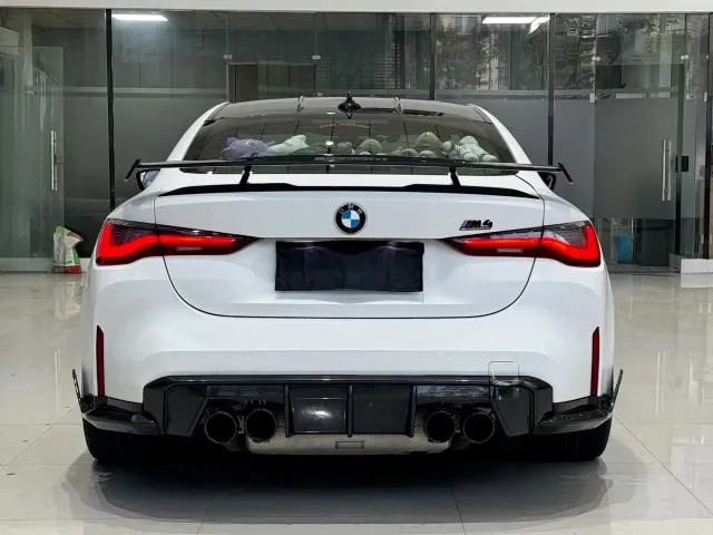BMW M4 — Фото автомобиля 4