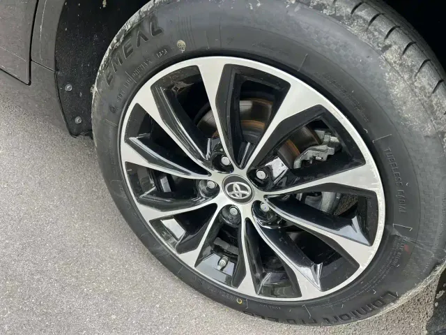 Toyota Avalon — Фото автомобиля 12