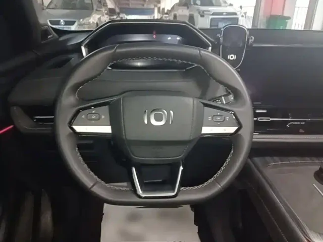 Changan Qiyuan Q05 — Фото автомобиля 10