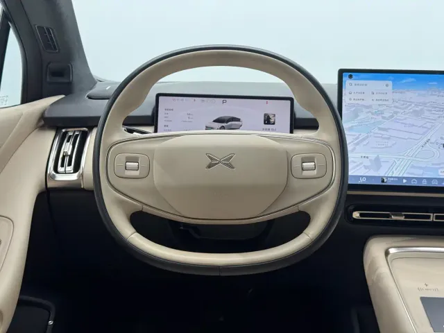 Xpeng P7+ — Фото автомобиля 11