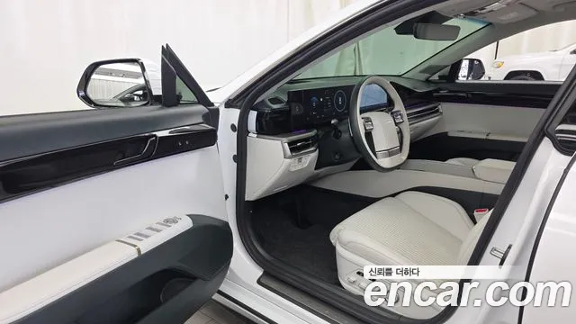 Hyundai Grandeur GN7 — Фото автомобиля 15