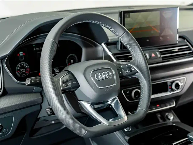 Audi Q5L — Фото автомобиля 11