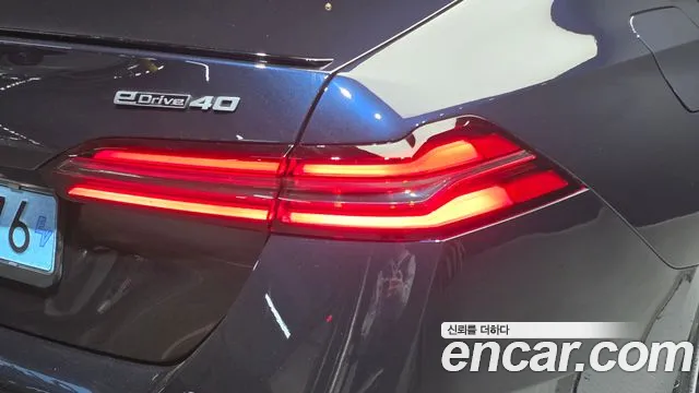 BMW i5 G60 — Фото автомобиля 8