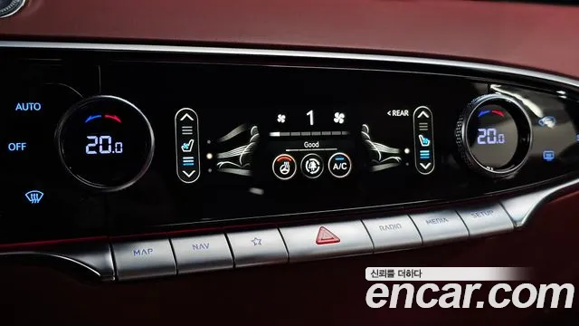 Genesis GV70 — Фото автомобиля 24