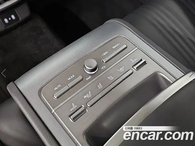 Hyundai Grandeur GN7 — Фото автомобиля 14