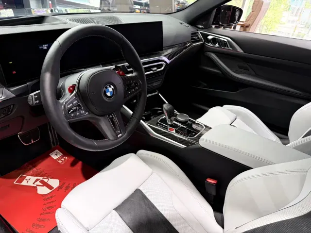 BMW M4 — Фото автомобиля 7