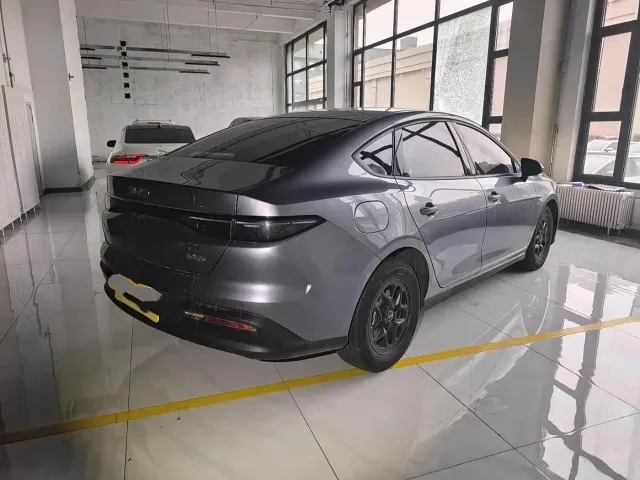 BYD Seal 05 DM-i — Фото автомобиля 2