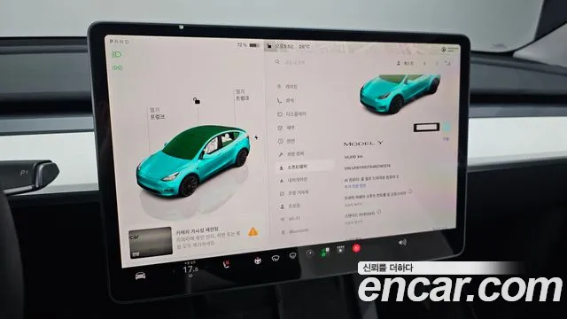 Tesla Model Y — Фото автомобиля 17