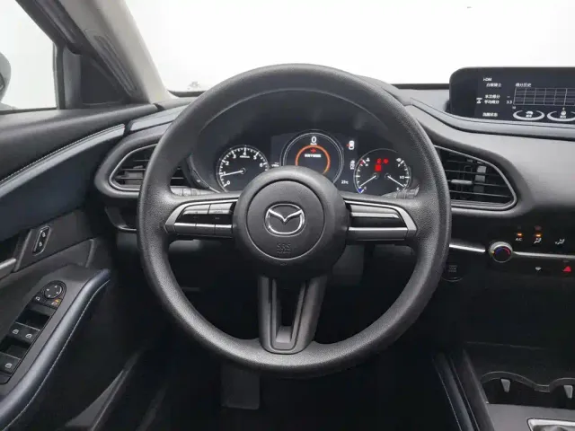 Mazda CX-30 — Фото автомобиля 11