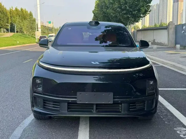 Li Auto L7 — Фото автомобиля 2