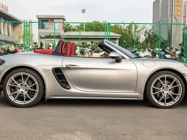 Porsche 718 — Фото автомобиля 13