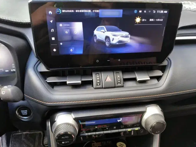 Toyota RAV4 — Фото автомобиля 5