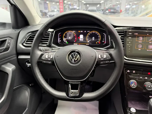 Volkswagen T-Roc — Фото автомобиля 14