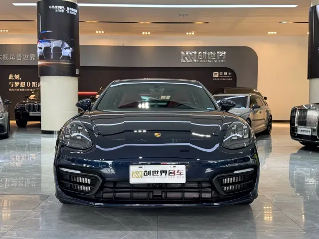 Porsche Panamera — Фото автомобиля 2