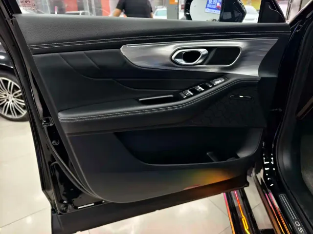 GAC Trumpchi GS8 — Фото автомобиля 5