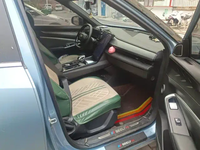 Geely Boyue — Фото автомобиля 8