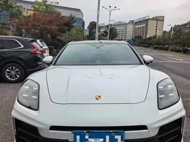 Porsche Panamera — Фото автомобиля 2