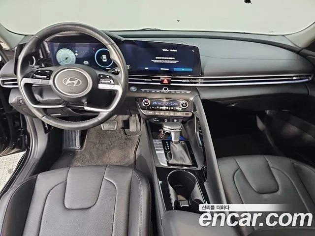 Hyundai Avante CN7 — Фото автомобиля 5