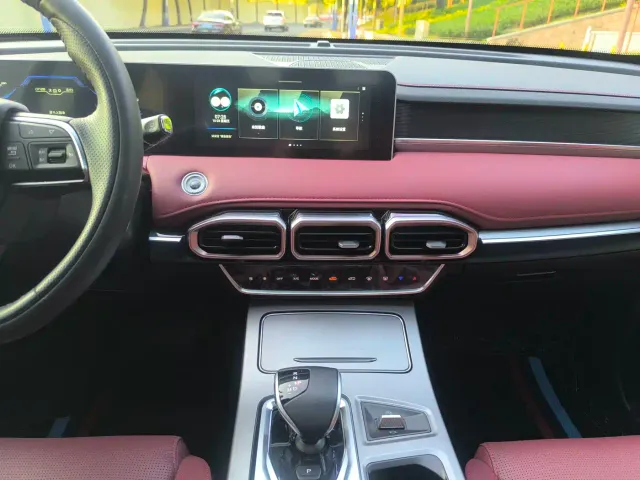 Jetour X70 Plus — Фото автомобиля 16