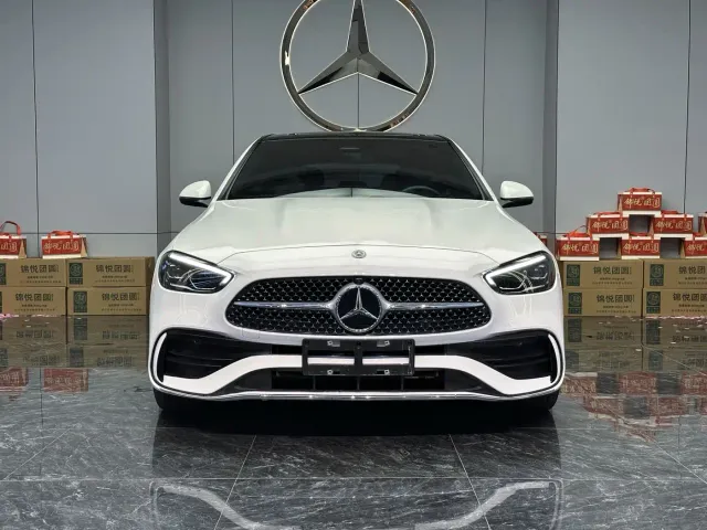 Mercedes-Benz C-Class — Фото автомобиля 2