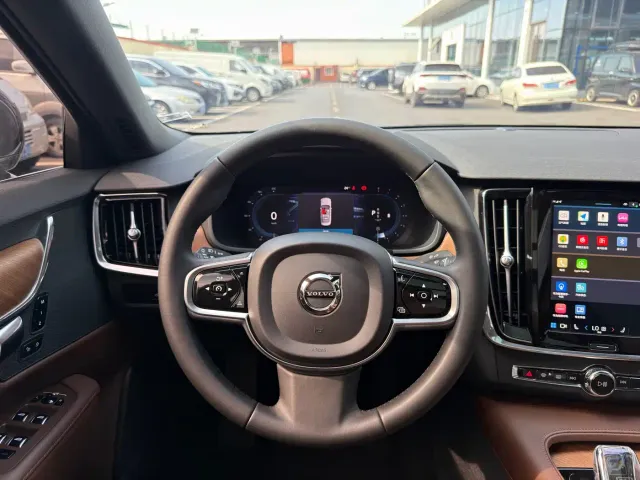 Volvo S90 — Фото автомобиля 7