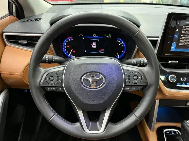 Toyota Corolla Cross — Фото автомобиля 8