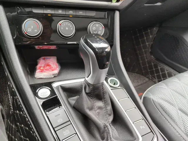 Volkswagen Sagitar — Фото автомобиля 15