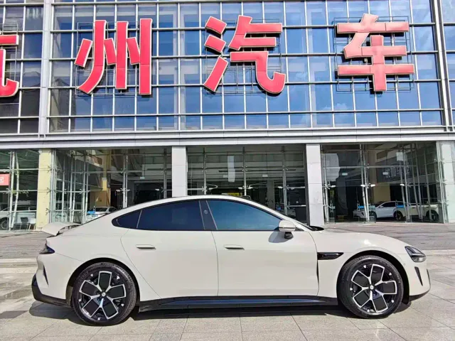 Xiaomi SU7 — Фото автомобиля 5