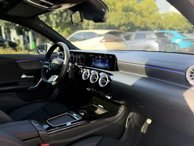 Mercedes-Benz A-Class — Фото автомобиля 10