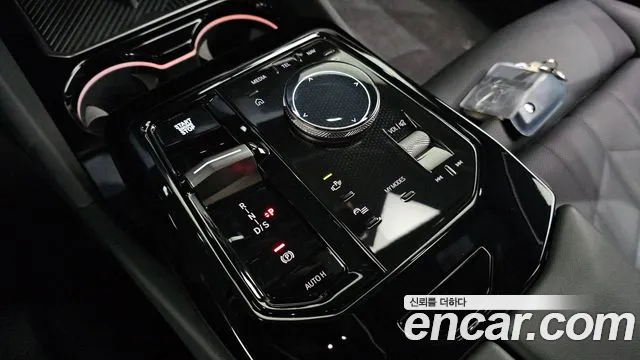BMW 5 Series — Фото автомобиля 12