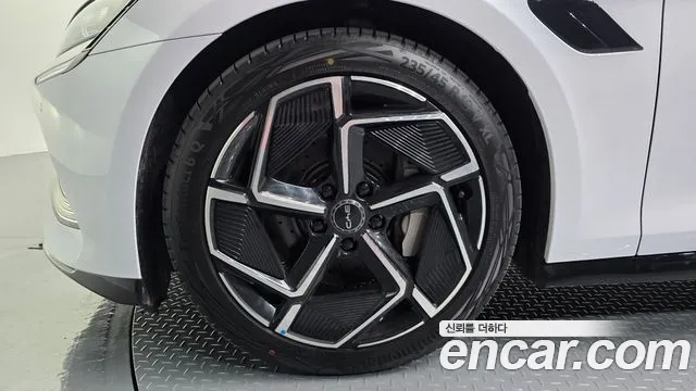 BYD Seal — Фото автомобиля 5