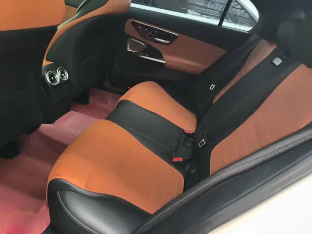 Mercedes-Benz C-Class — Фото автомобиля 16